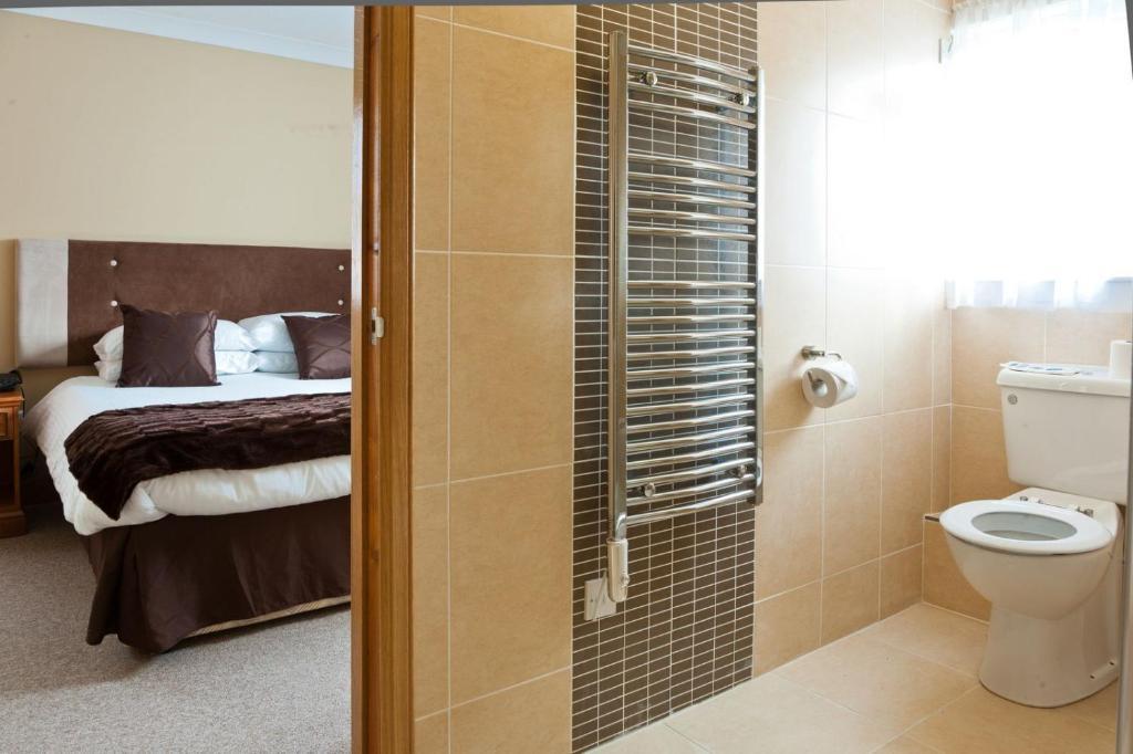 Caledonia Hotel Rosyth Habitación foto